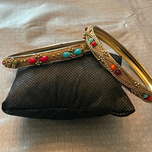 Jewelry - Bangle bracelets